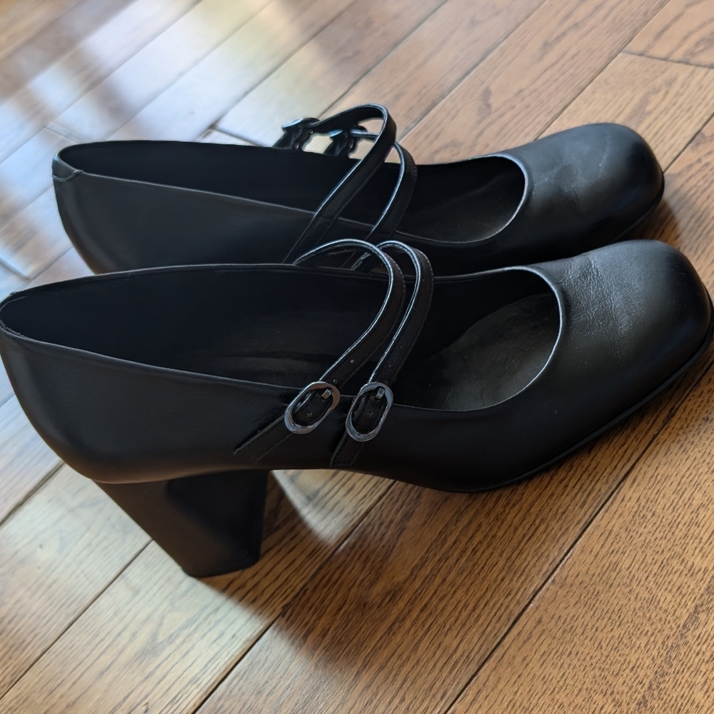 Black Leather Mary Jane Heels Gravity Pope